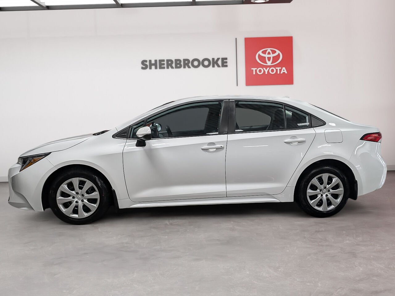 2023 Toyota Corolla 5YFB4MDE0PP005399 White Sherbrooke - photo #2
