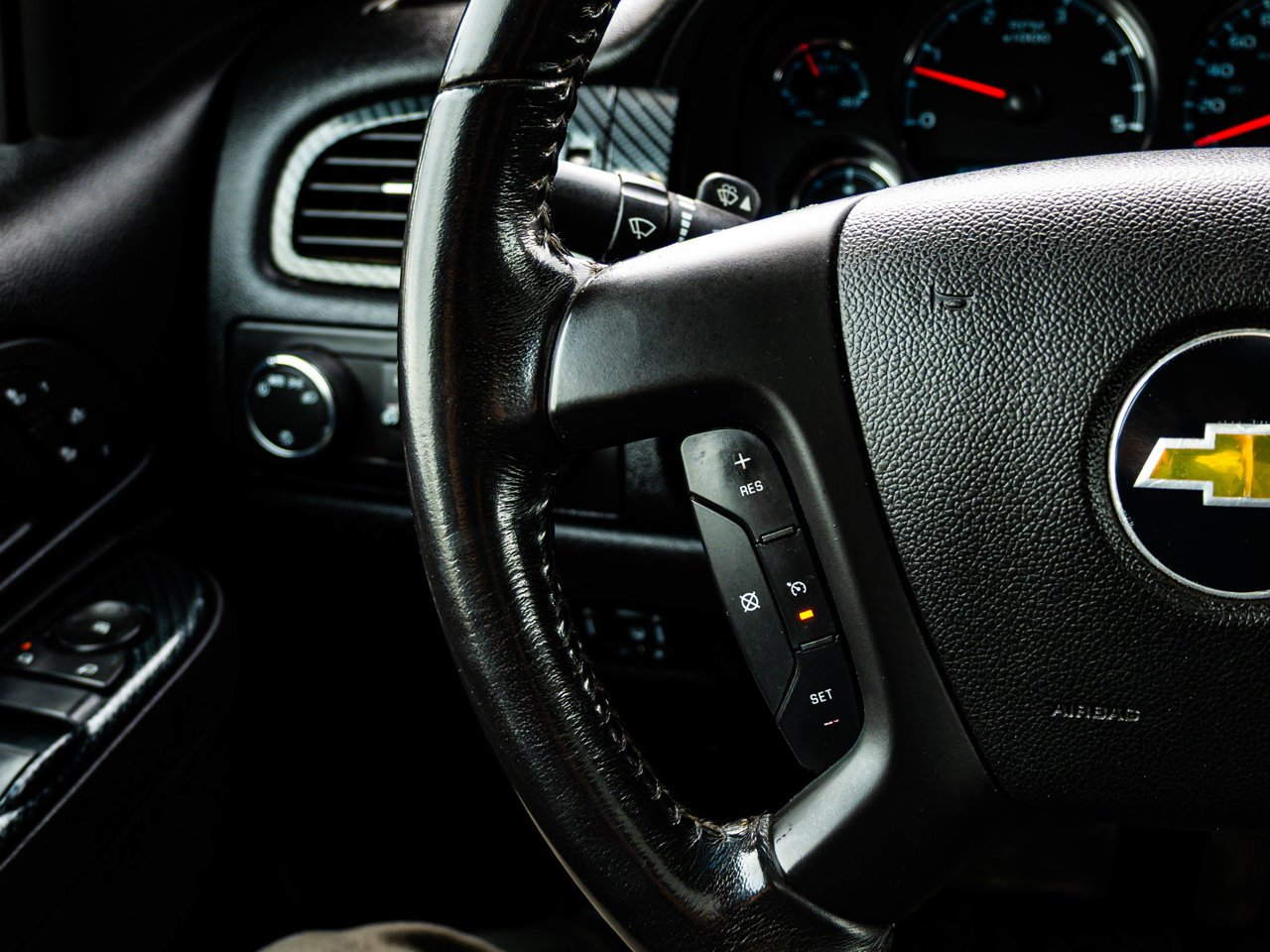 2011 Chevrolet Silverado 3500HD 4WD Crew Cab 167 LTZ White Sherwood Park - photo #21