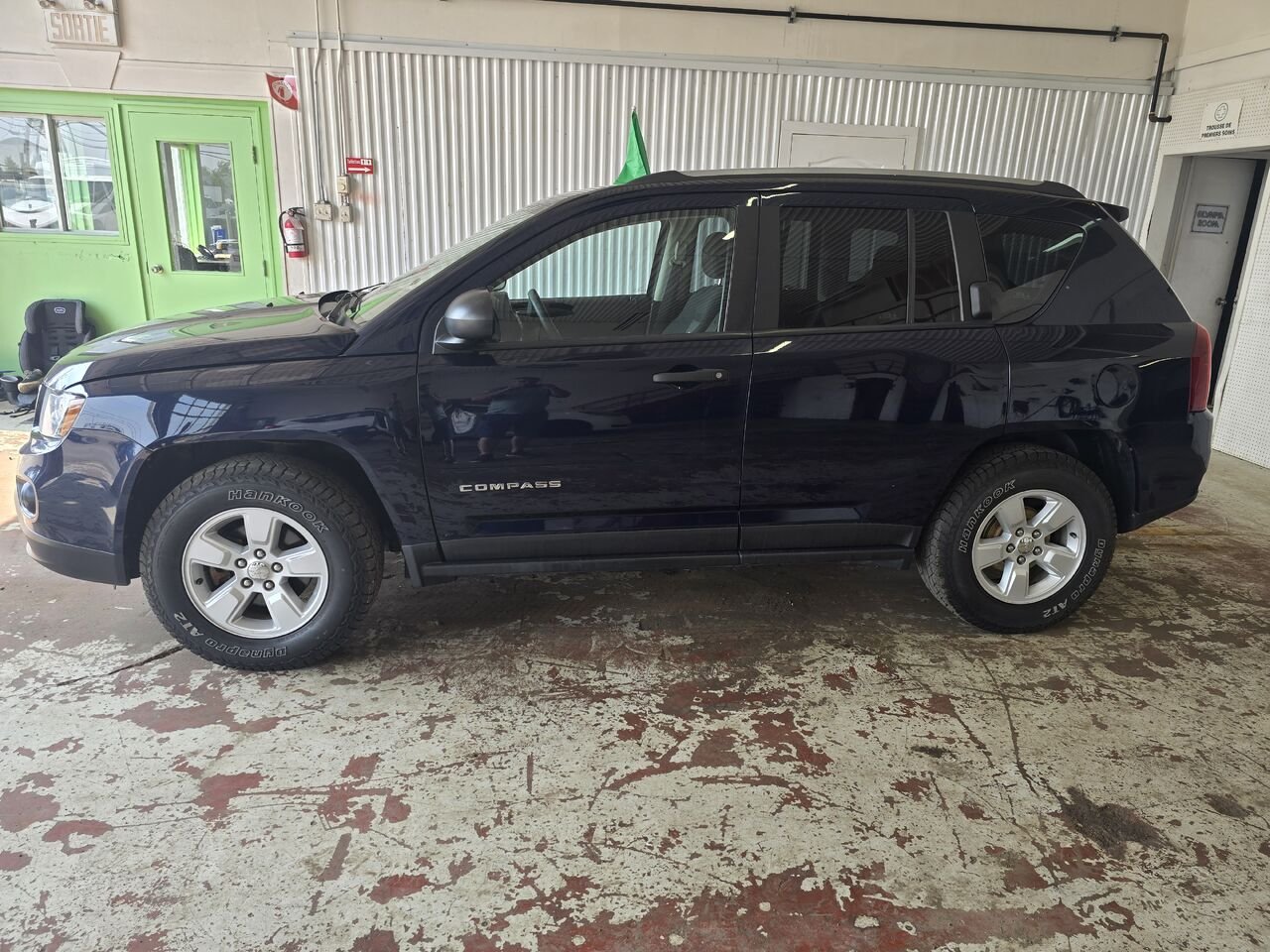 2017 Jeep Compass Blue  - photo #1