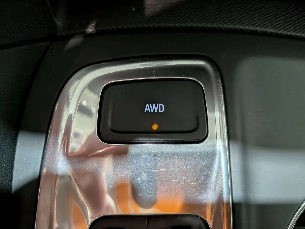 Chevrolet Equinox 2023 Blanc Val-David - photo #28