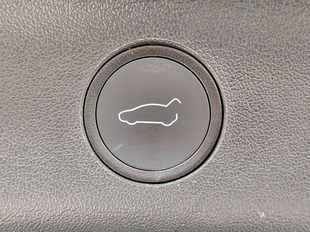 2023 Tesla Model Y RWD Grey Val-David - photo #9