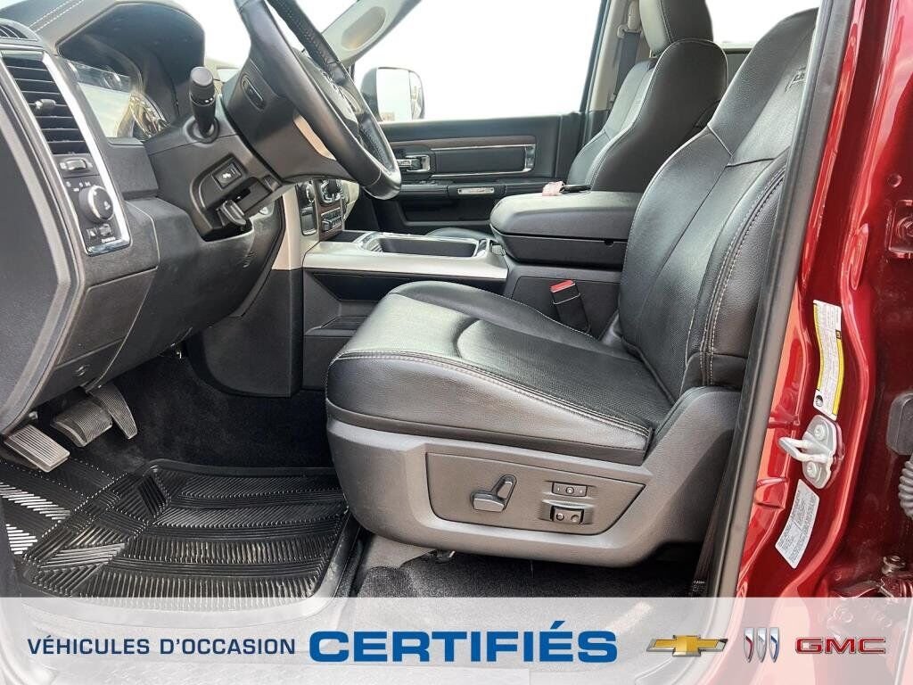 2017 Ram 2500 VIN 3C6UR5FJ9HG555161 Red Chicoutimi - photo #8