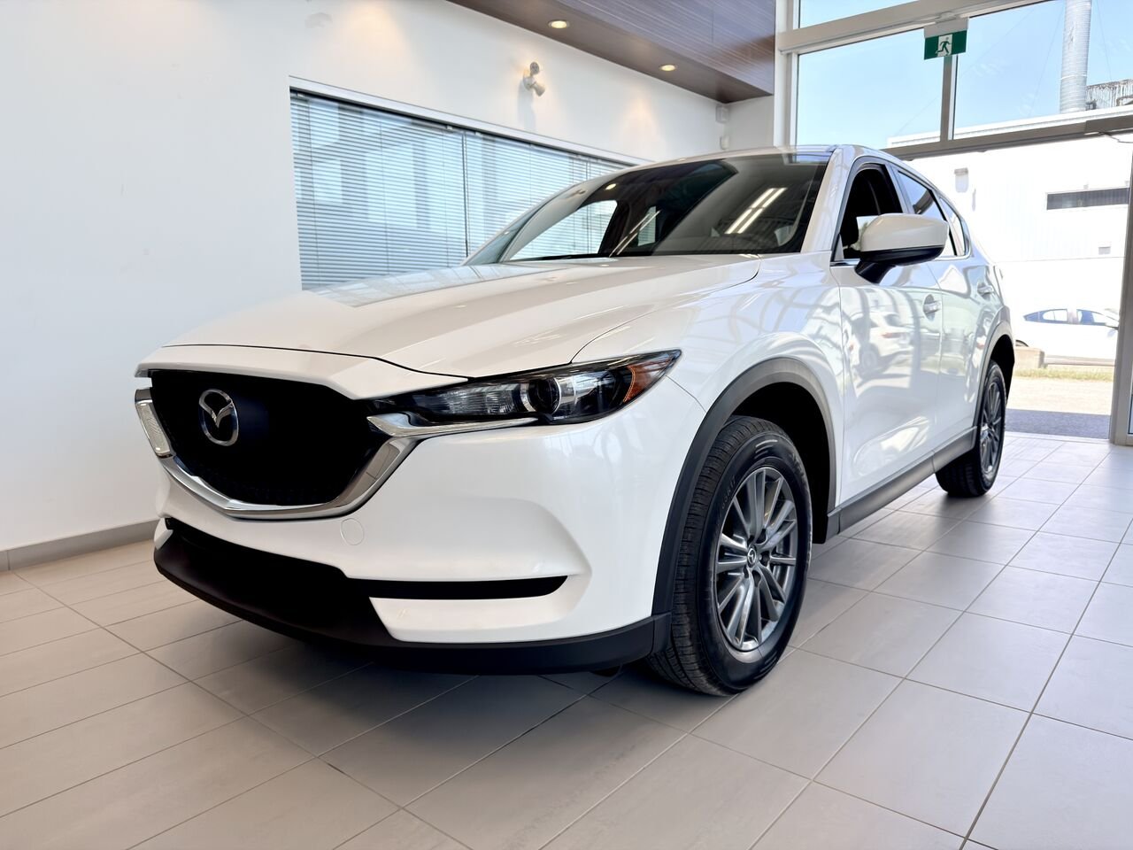 Mazda CX-5 2017 Blanc Notre-Dame-des-Prairies - photo #3