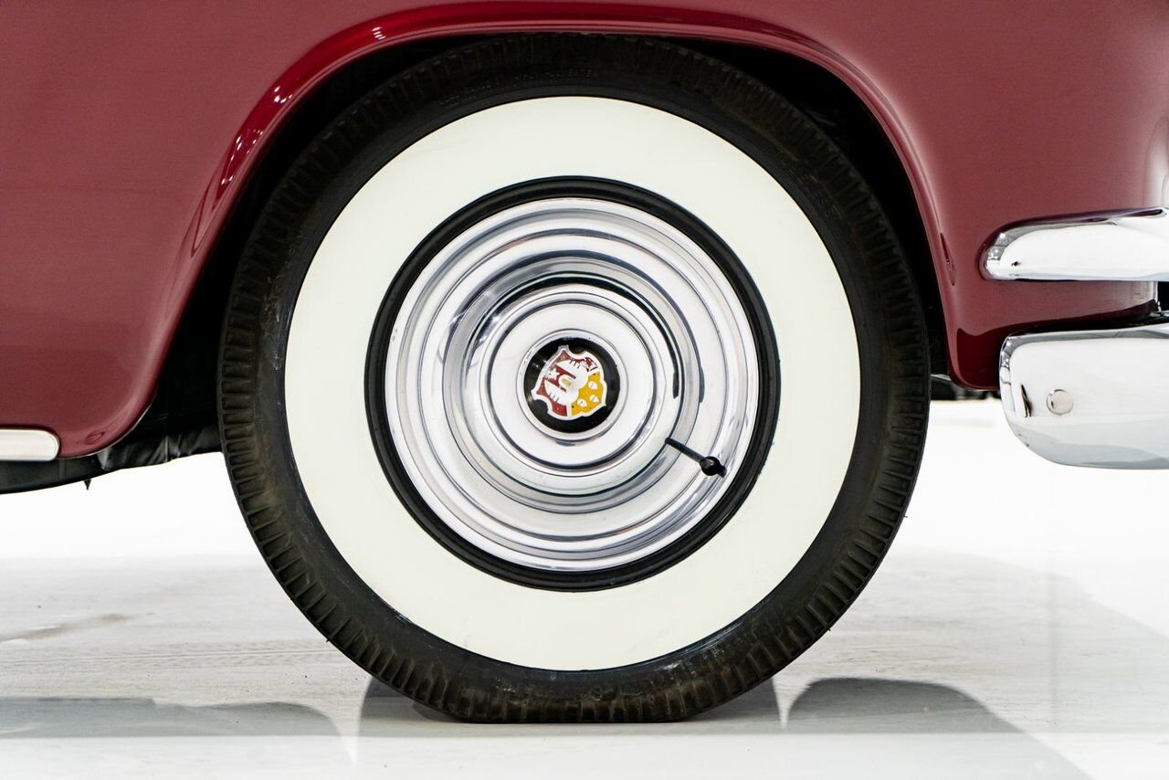 1953 Oldsmobile 98 PRIX EN USD | Convertible Beautifully Presented from complete Restoration Red Montreal - photo #82