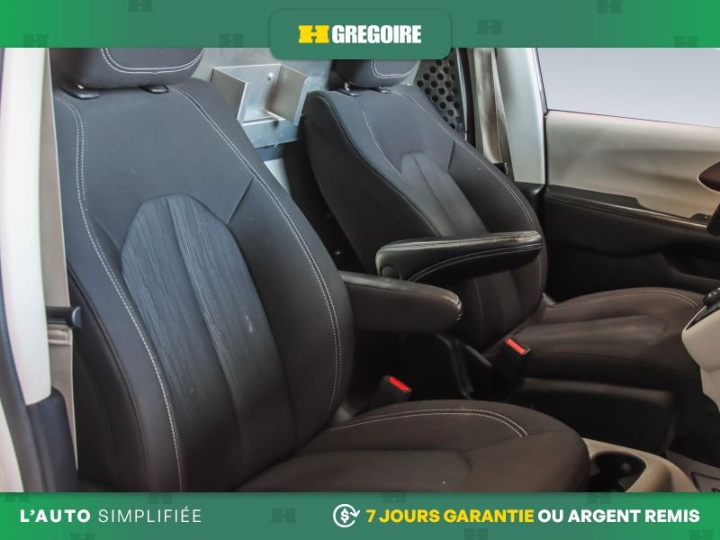 Chrysler Grand Caravan 2023 Blanc Saint-Eustache - photo #21