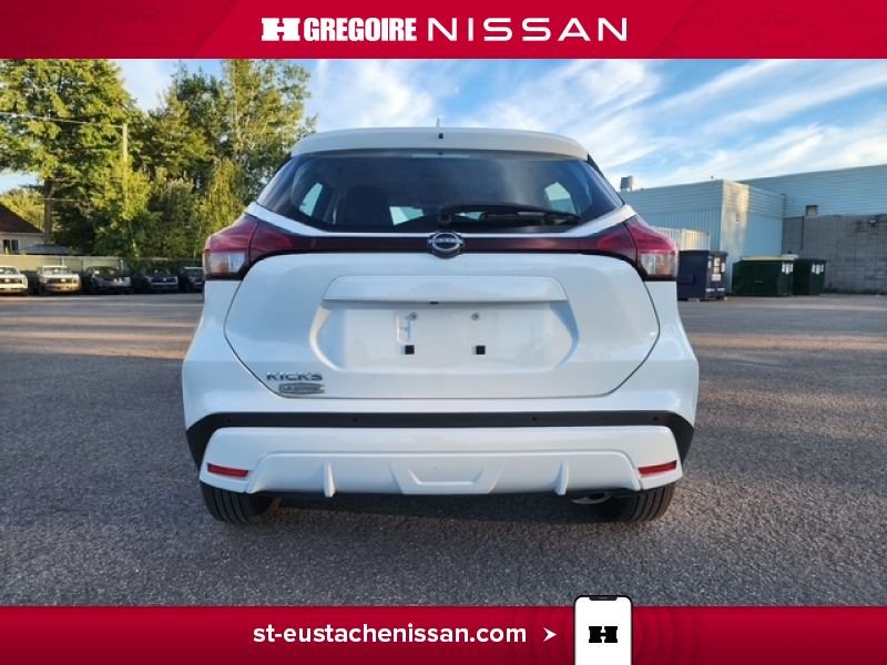 2024 Nissan Kicks White Saint-Eustache - photo #12