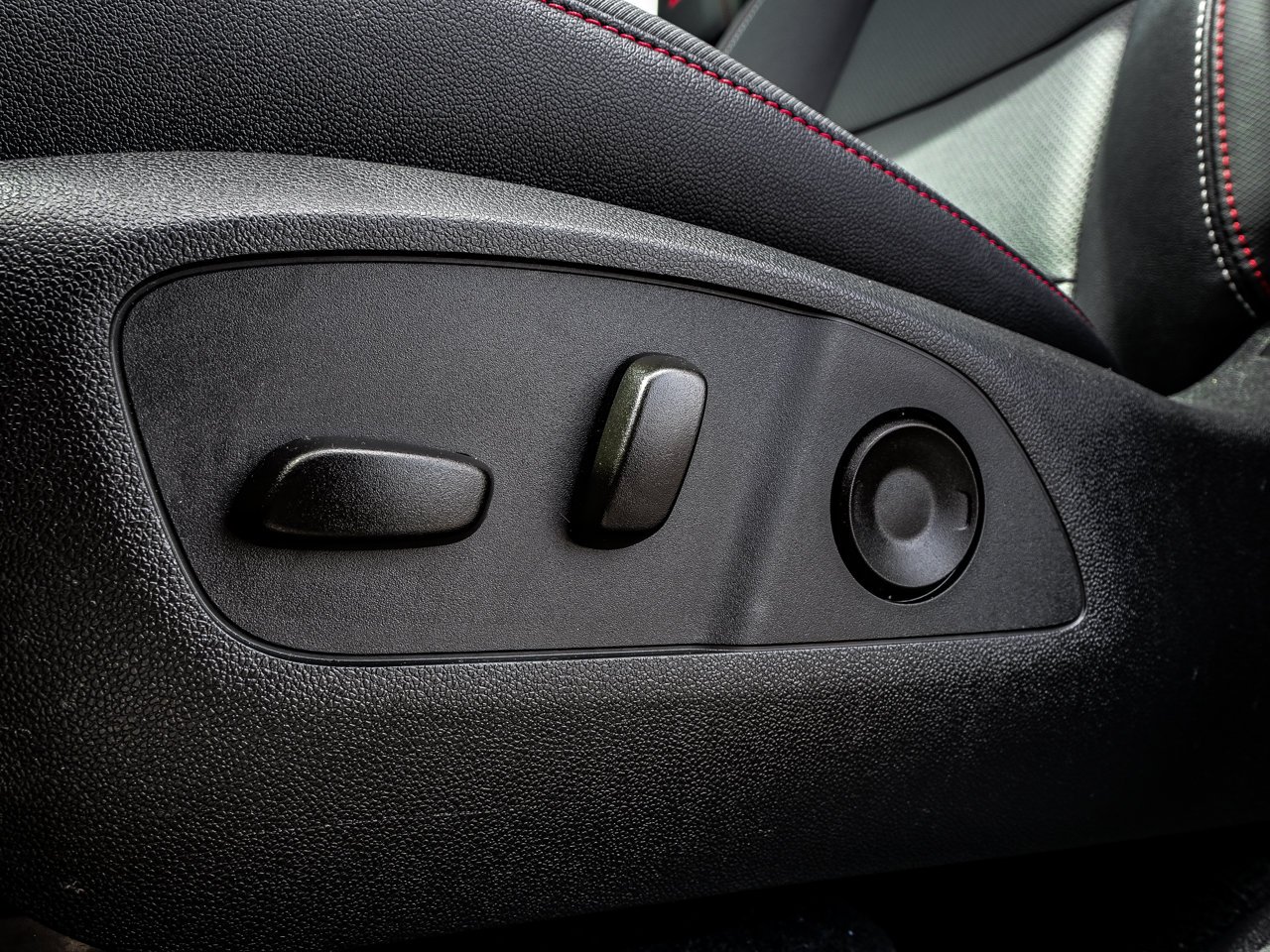 2026 Chevrolet Traverse AWD 4dr Z71 Black Sherwood Park - photo #17