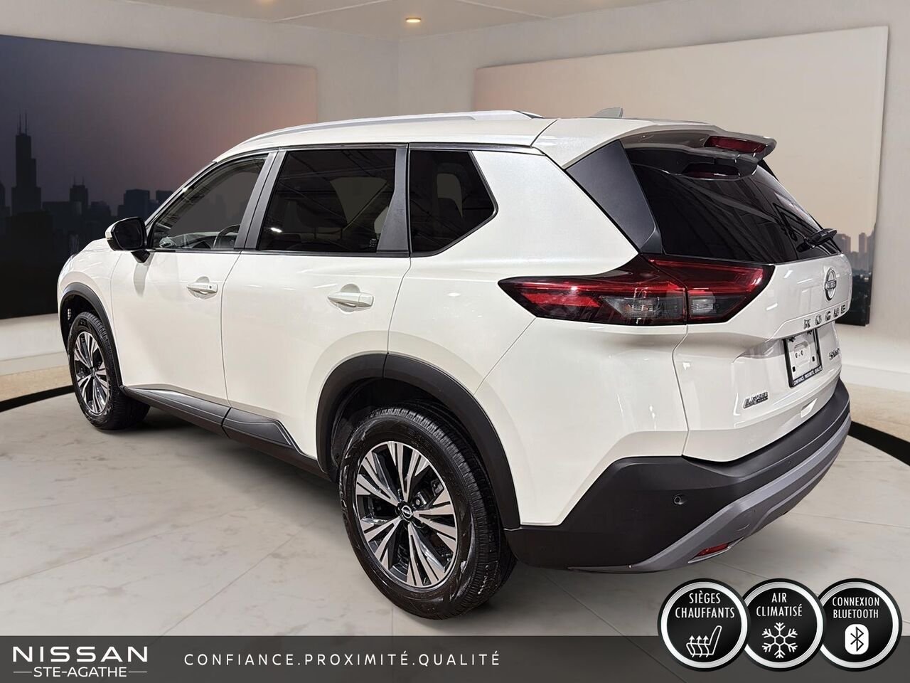 Nissan Rogue SV TI avec ensemble toit ouvrant 2023 Blanc Saint-Jérôme - photo #4