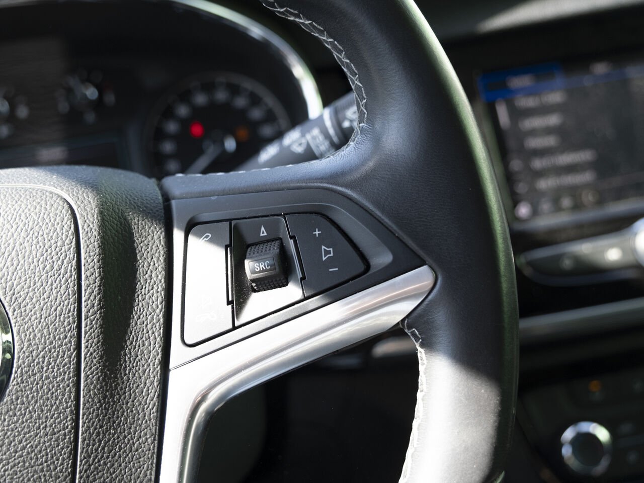 2022 Buick Encore White Gatineau - photo #11