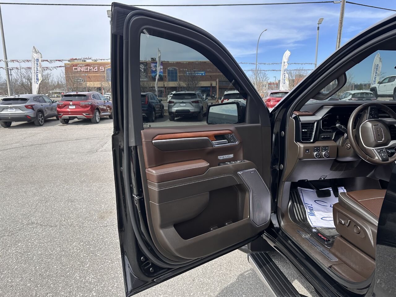 GMC SIERRA K1500 DENALI Denali cabine multiplace 4RM 147 po 2023 Noir Ottawa & Gatineau - photo #1