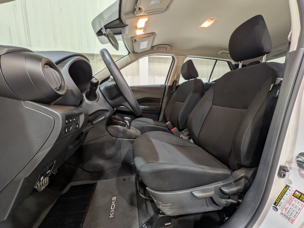 Nissan Kicks 2024 Blanc Val-David - photo #1