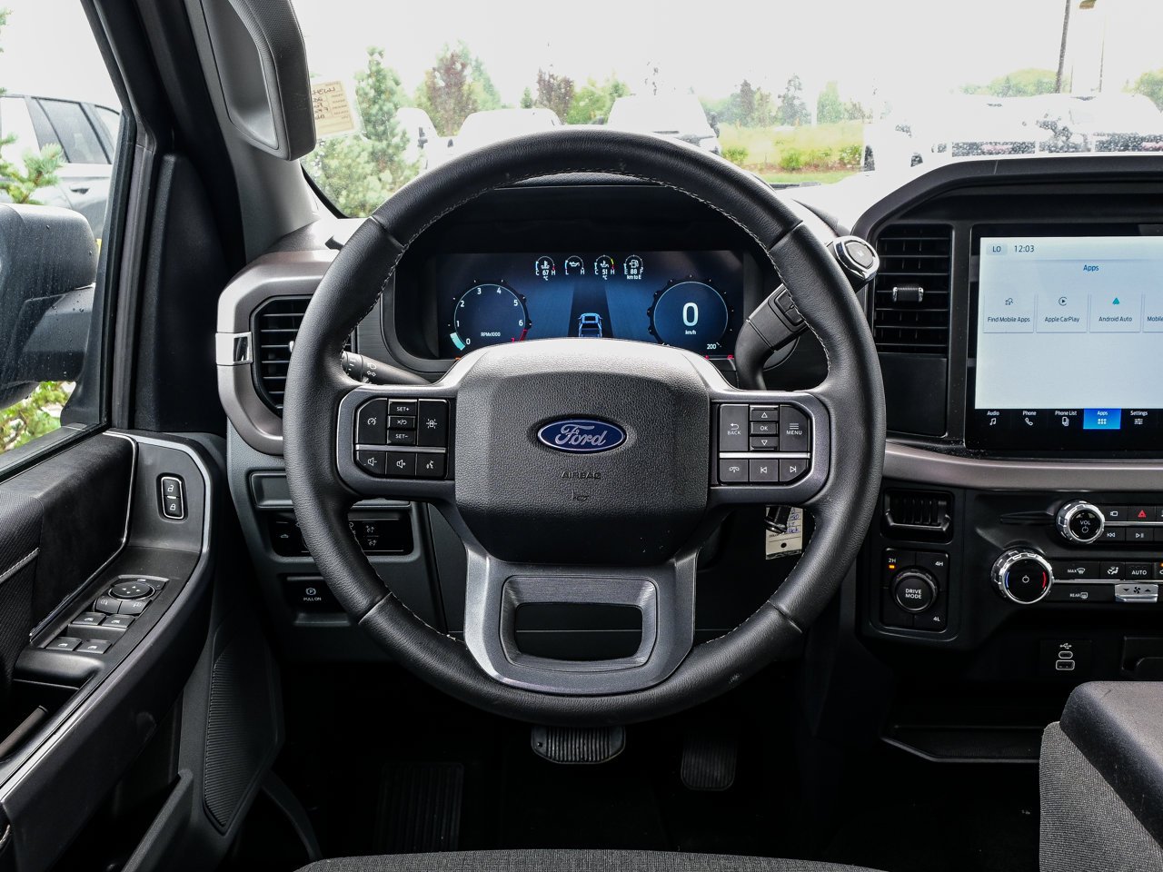 2025 Ford F-150 XLT 4WD SuperCrew 5.5' Box Black Sherwood Park - photo #19