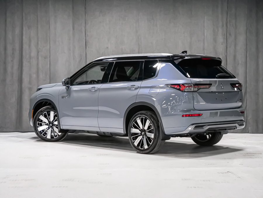2026 Mitsubishi Outlander Plug-In Hybrid GT Moonstone Grey Premium Finish