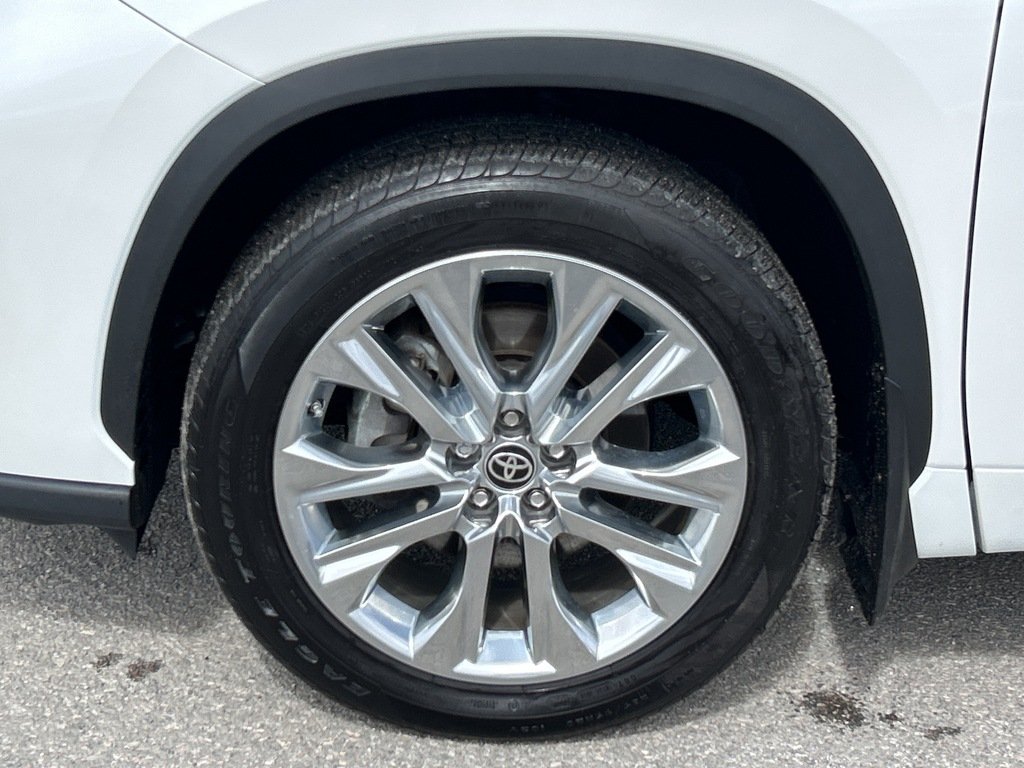 2023 Toyota Highlander White Gatineau - photo #9