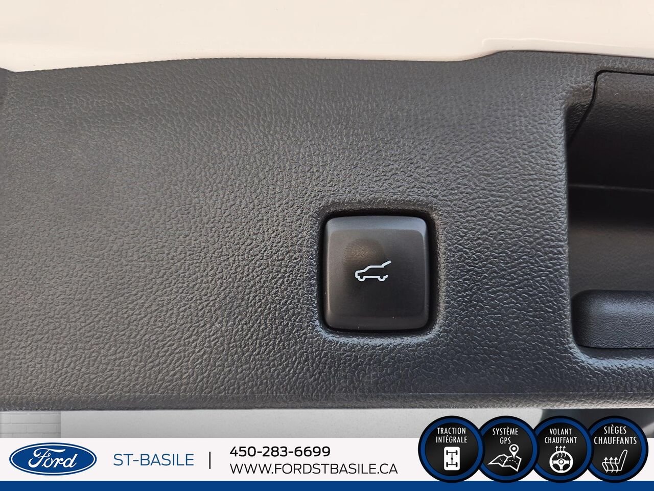 2023 Ford Escape White Saint-Basile-le-Grand - photo #16