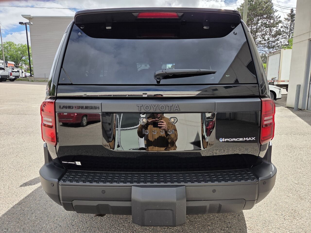2025 Toyota LAND CRUISER Black Mont-Laurier - photo #5