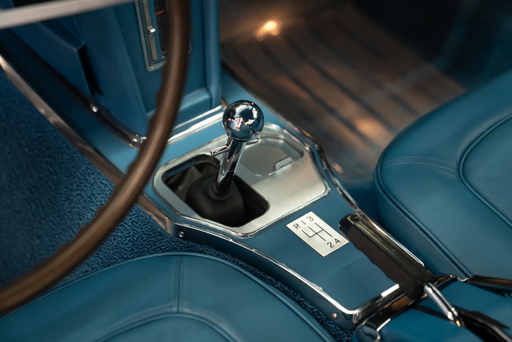 Chevrolet Corvette 1967 Bleu Montréal - photo #38