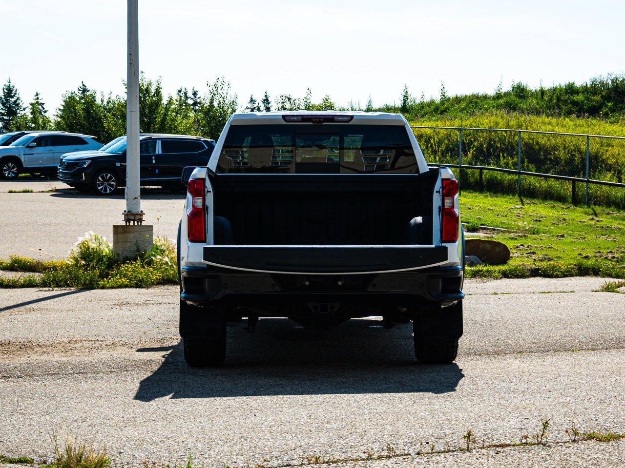 2025 Chevrolet Silverado 1500 4WD Crew Cab 147 ZR2 White Sherwood Park - photo #14