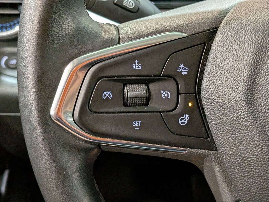 2025 Chevrolet Trax FWD 4dr LT Grey Val-David - photo #15