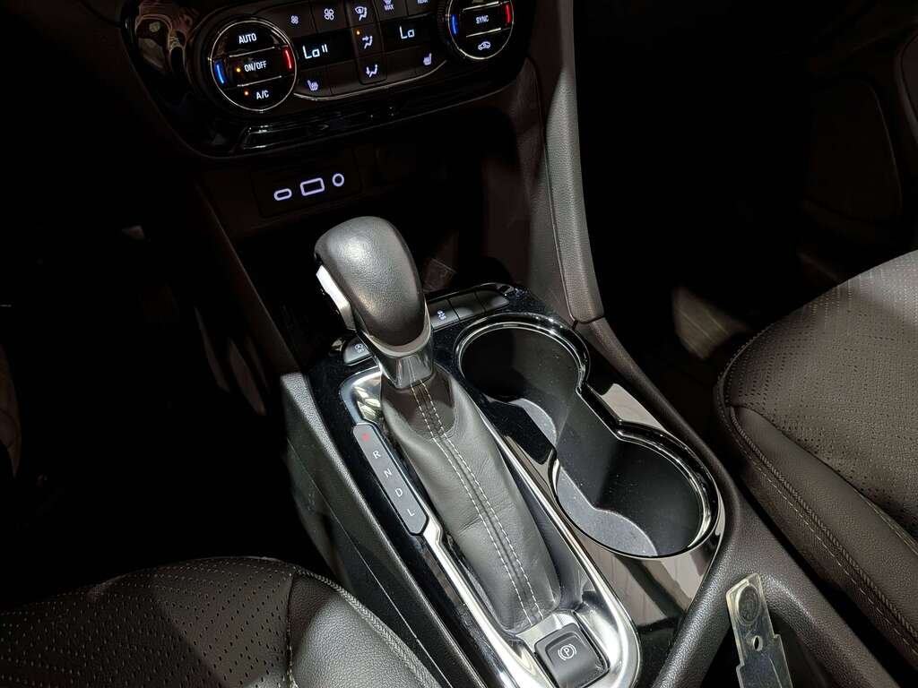 2023 Buick Encore GX AWD 4dr Essence Red Val-David - photo #20