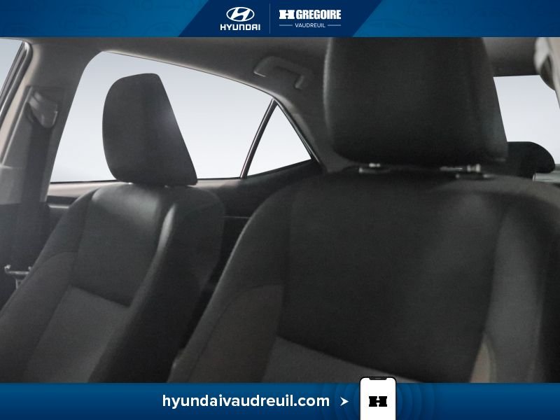 Toyota Corolla 2018 Bleu Laval - photo #13