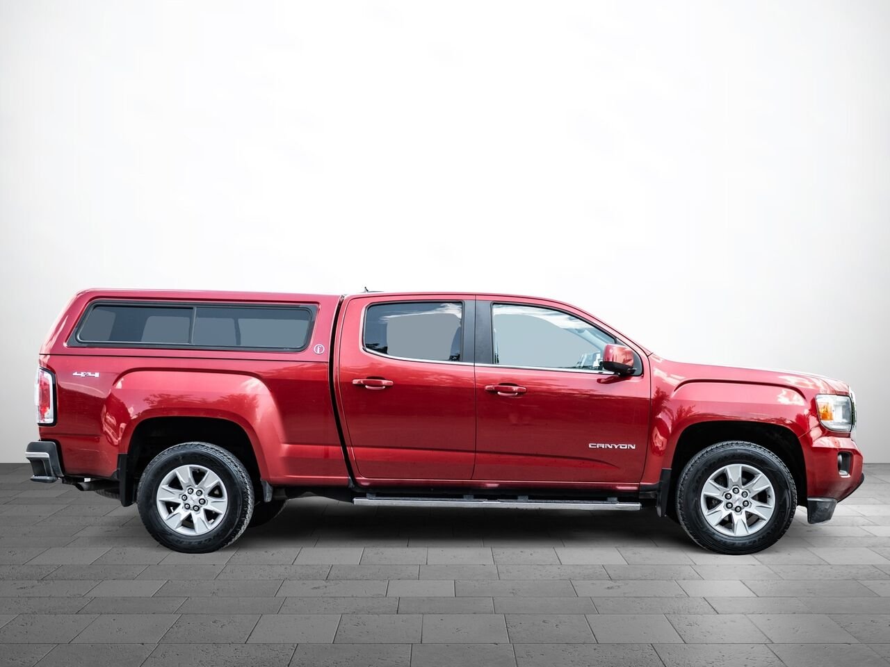 GMC Canyon 2016 Rouge Sainte-Julienne - photo #2