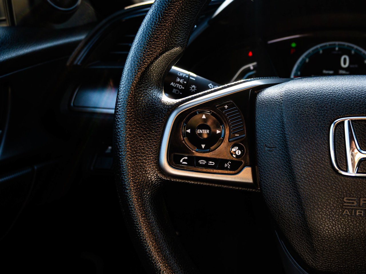 2018 Honda Civic Hatchback LX CVT White Sherwood Park - photo #18