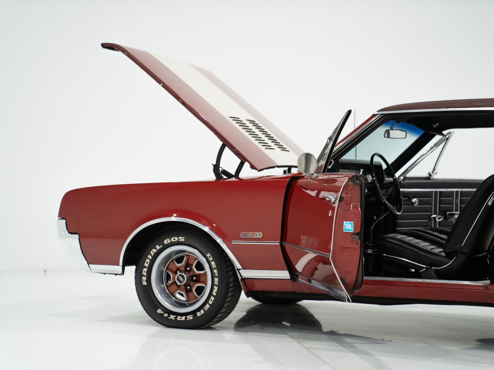 Oldsmobile Cutlass 442 *PRIX EN USD* Numéros entièrement Matching Non restaurée Repeinte une seule fois 1967 Rouge Montréal - photo #107