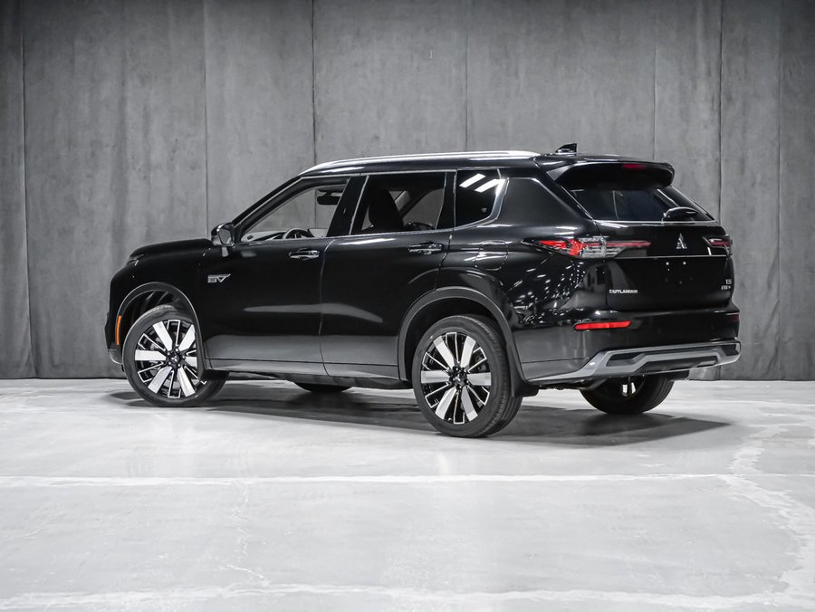 2026 Mitsubishi Outlander Plug-In Hybrid GT Black Diamond Premium Finish