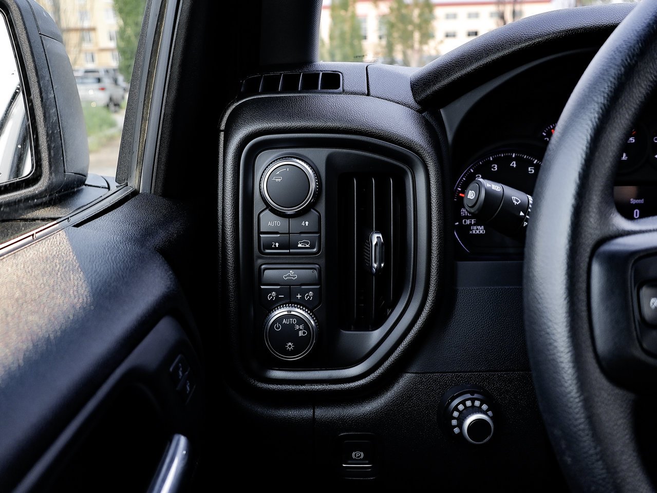 2024 GMC Sierra 1500 4WD Crew Cab 147 Pro White Sherwood Park - photo #17