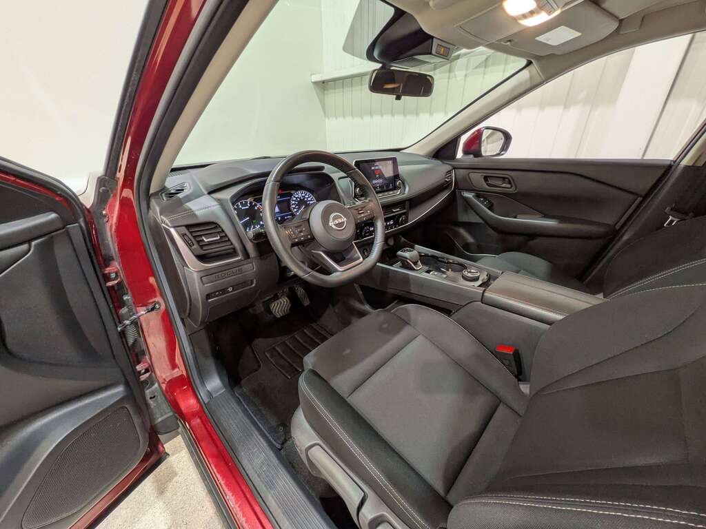 2024 Nissan Rogue AWD S Red Val-David - photo #9