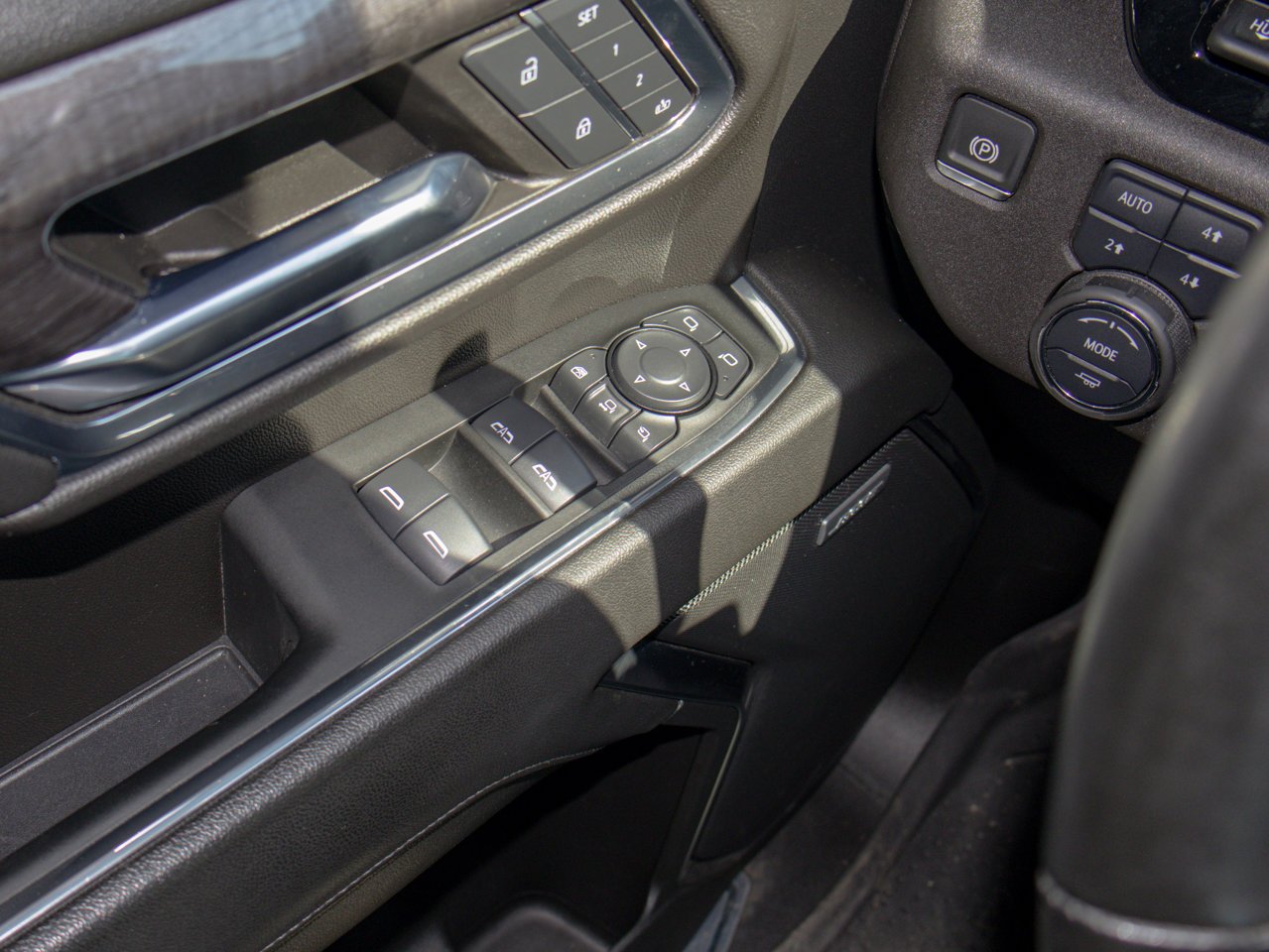 2024 Chevrolet Silverado 3500HD 4WD Crew Cab 159 LTZ White Sherwood Park - photo #20