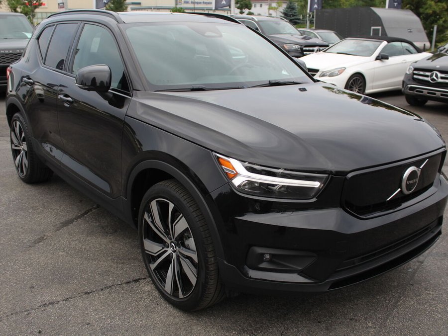 2021 Volvo XC40 2021 Black