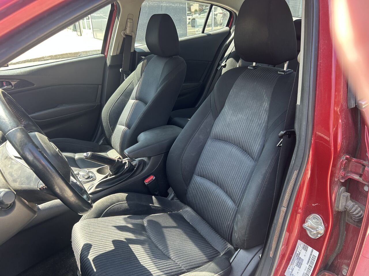 Mazda Mazda3 Berline 4 portes, boîte manuelle, GS 2016 Rouge Châteauguay - photo #15