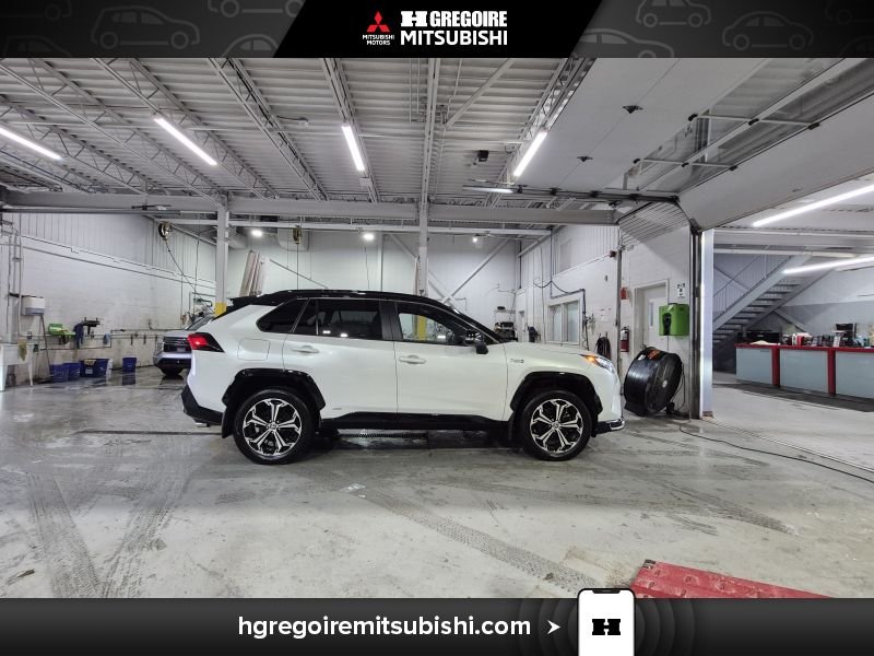 2023 Toyota RAV4 Prime White Laval - photo #10