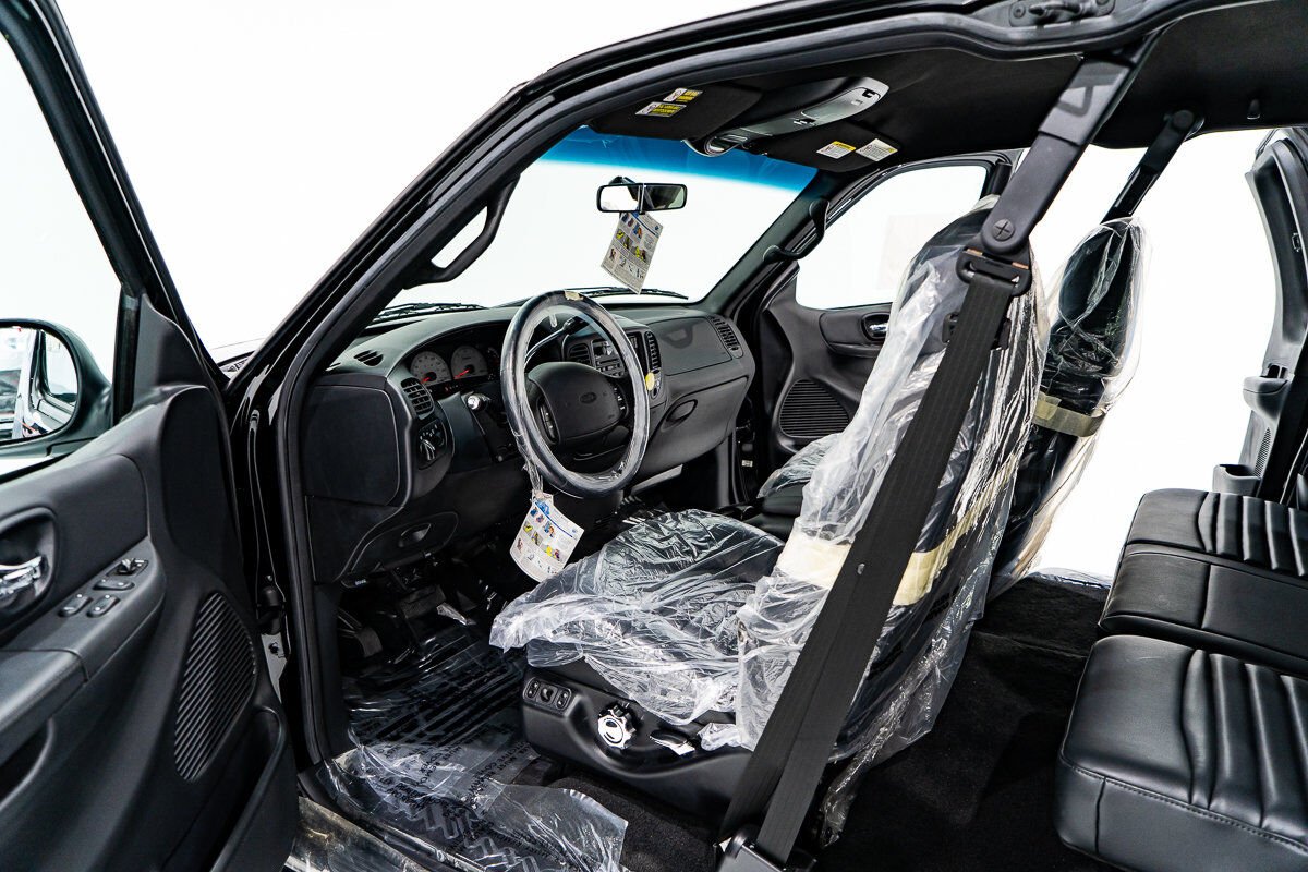2000 Ford F-150 Harley Davidson Edition In Delivery Packaging Black Montreal - photo #10