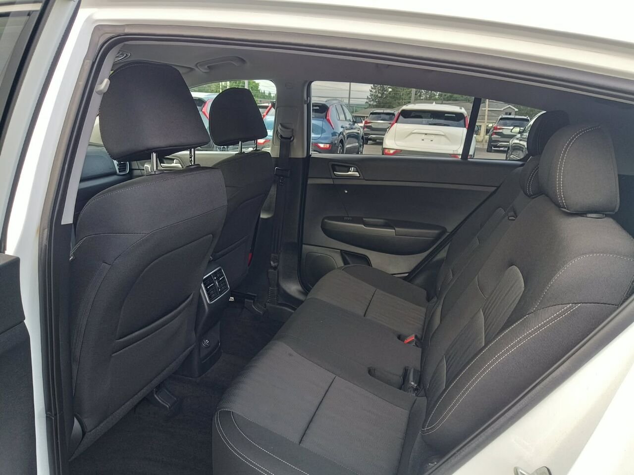 2020 Kia Sportage White Lac Mégantic - photo #9