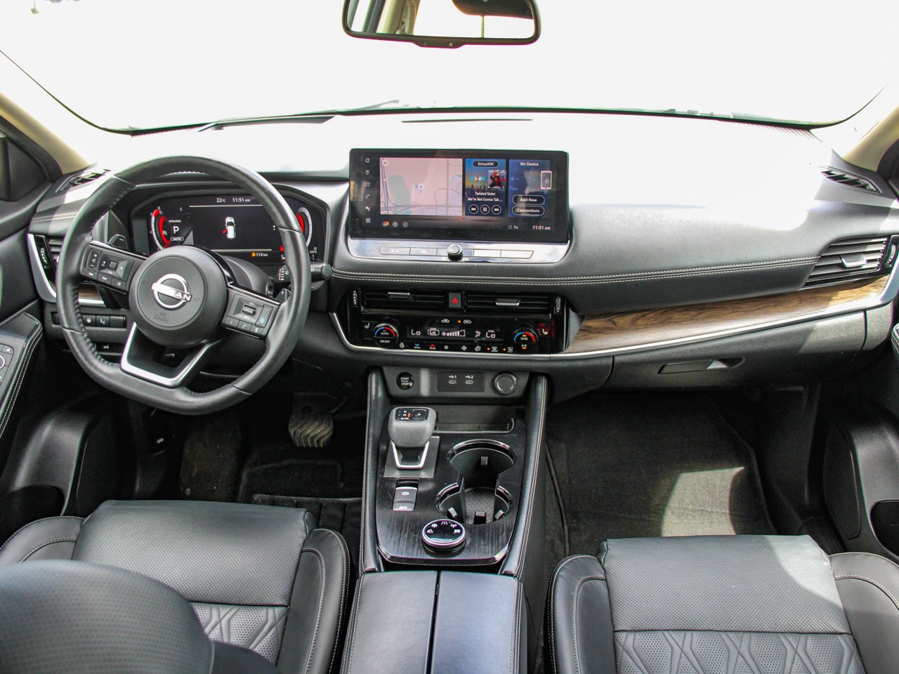 2024 Nissan Rogue AWD Platinum White Sherwood Park - photo #31