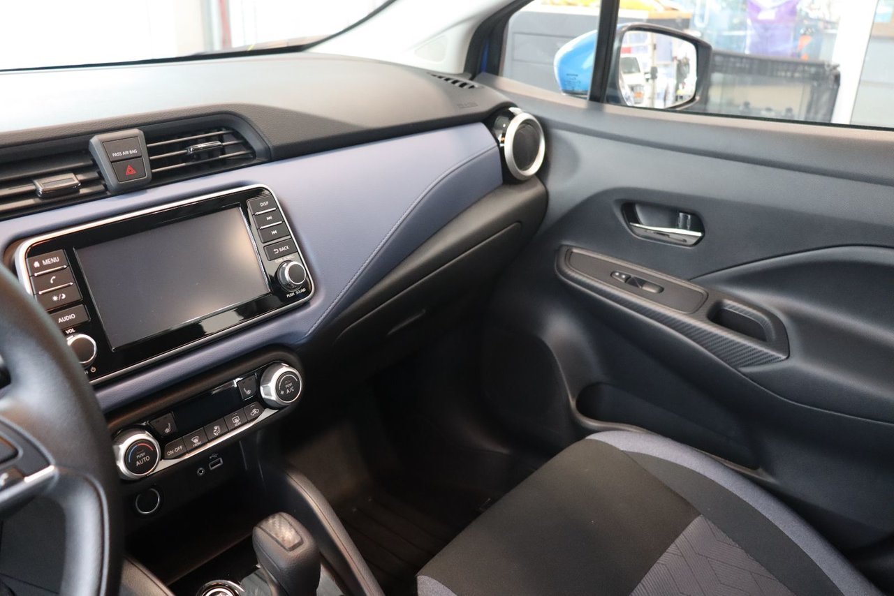 2024 Nissan Versa VIN 3N1CN8EV5RL908626 Blue Baie-Comeau - photo #7
