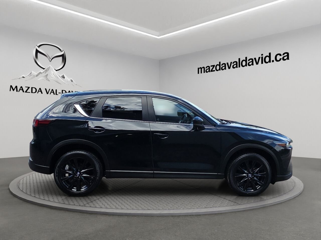 Mazda CX-5 Édition Kuro TI, sièges en cuir, Toit ouvrant, Volant chauffant 2023 Noir Val-David - photo #3