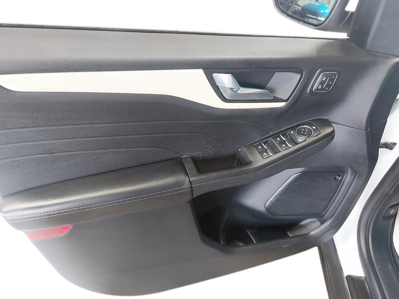 Ford Escape NIV 1FMCU9DZXMUA04985 2021 Blanc Chicoutimi - photo #10