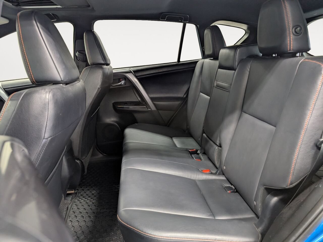 2017 Toyota RAV4 Hybrid JTMJJREV6HD088292 Electric Storm Blue Sherbrooke - photo #22