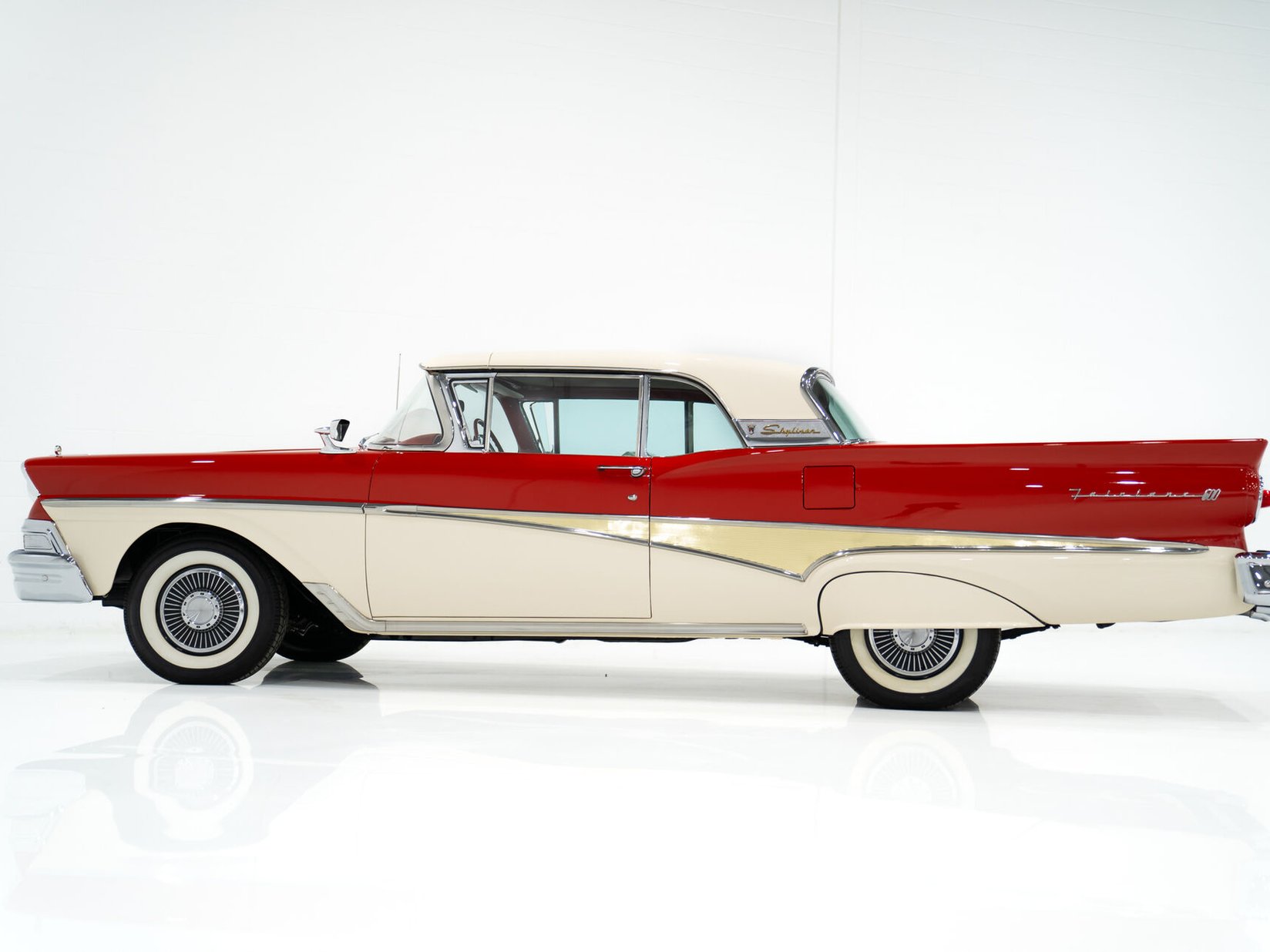 1958 Ford Fairlane 500 Skyliner Interceptor de police 352 CID Entièrement restaurée **PRIX EN USD** Montreal - photo #21