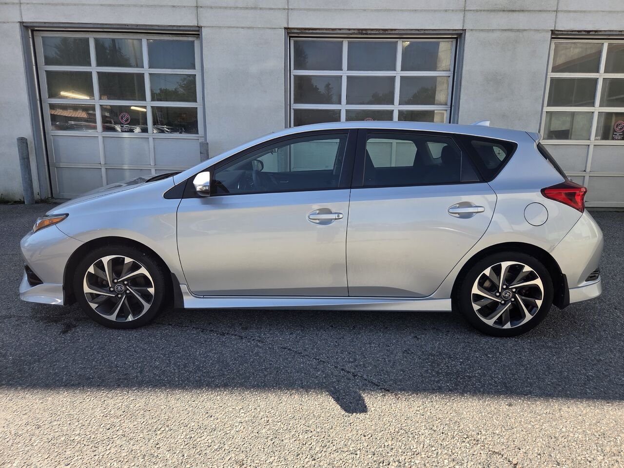 Toyota COROLLA IM 2018 Argent Mont-Laurier - photo #8