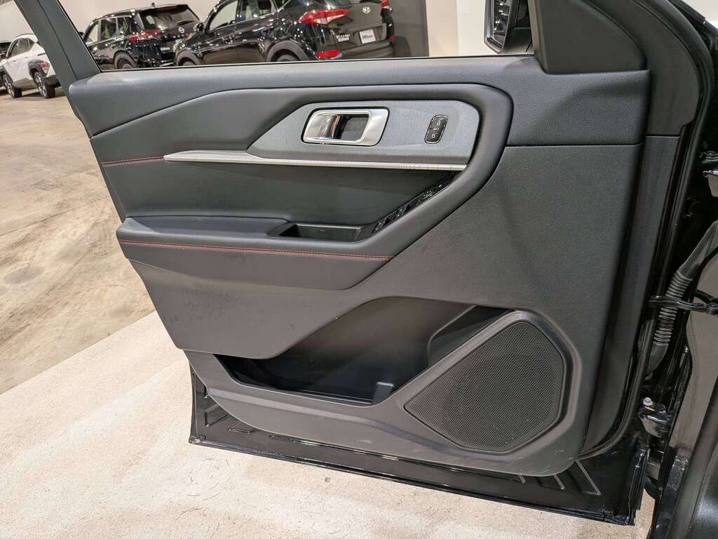 Ford Explorer ST-Line 4WD 2025 Noir Val-David - photo #36