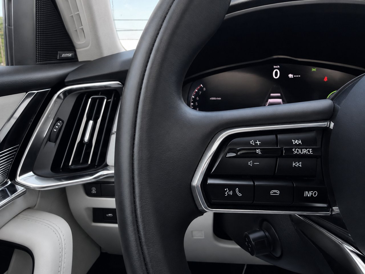 2024 Mazda CX-90 hybride léger Signature Red Châteauguay - photo #17
