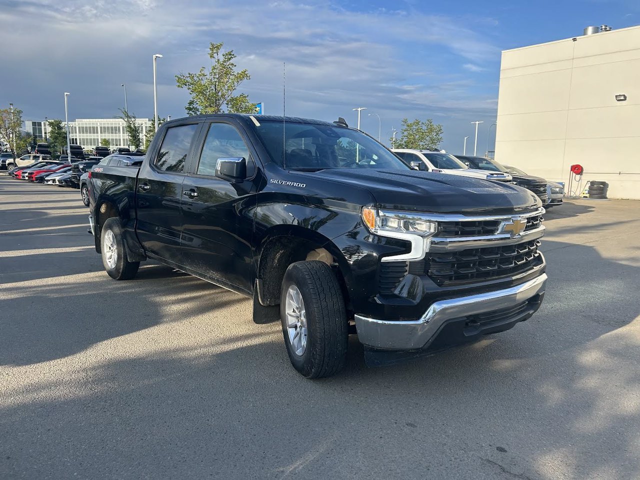2026 Chevrolet Silverado 1500 4WD Crew Cab 147 LT Black Sherwood Park - photo #1