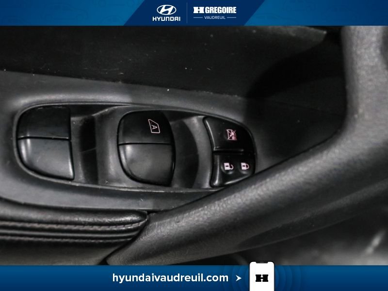 2018 Nissan Rogue Grey Laval - photo #16