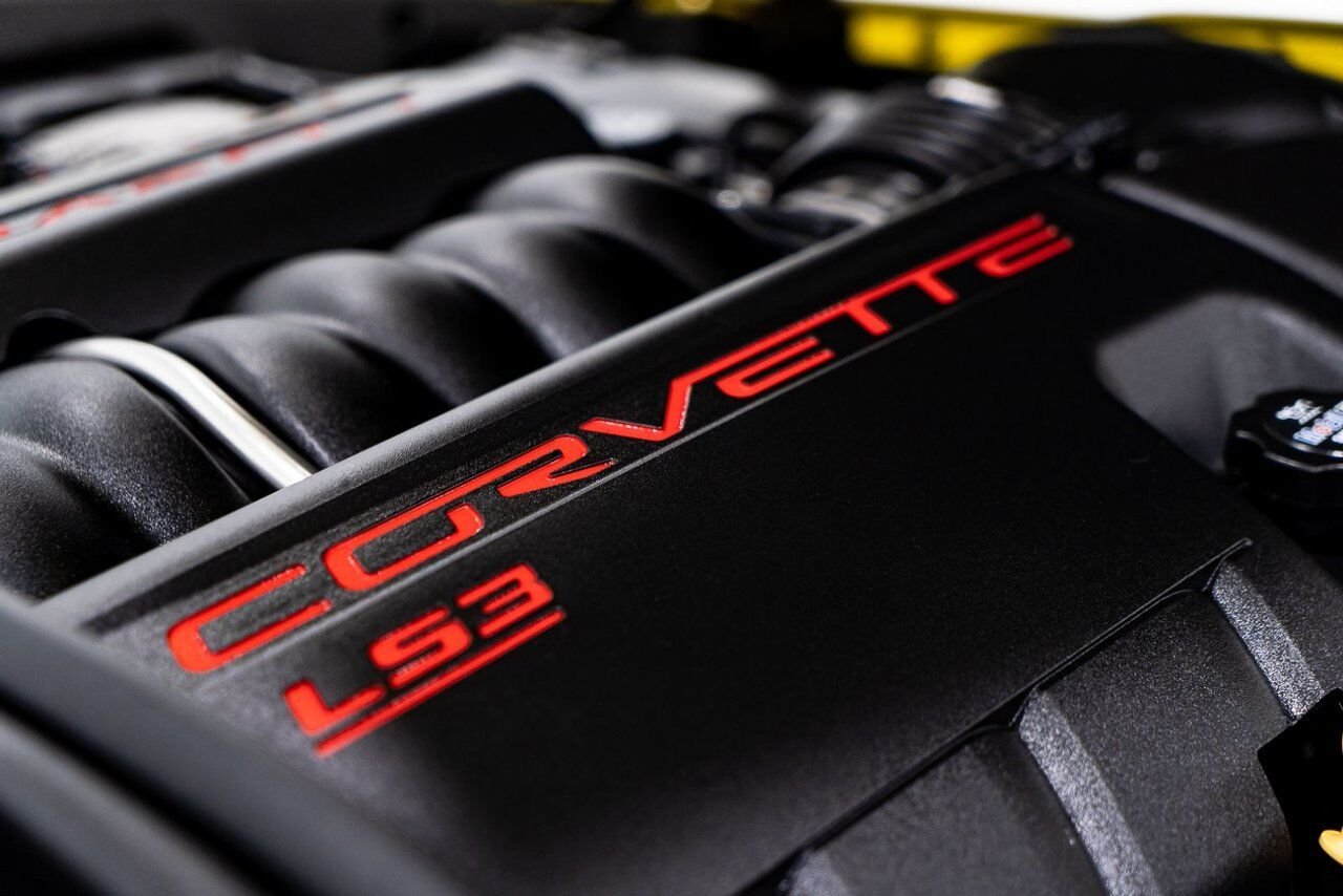 2008 Chevrolet Corvette PRIX EN USD | With Only 900km (563mi) From New With Window Sticker Yellow Montreal - photo #17