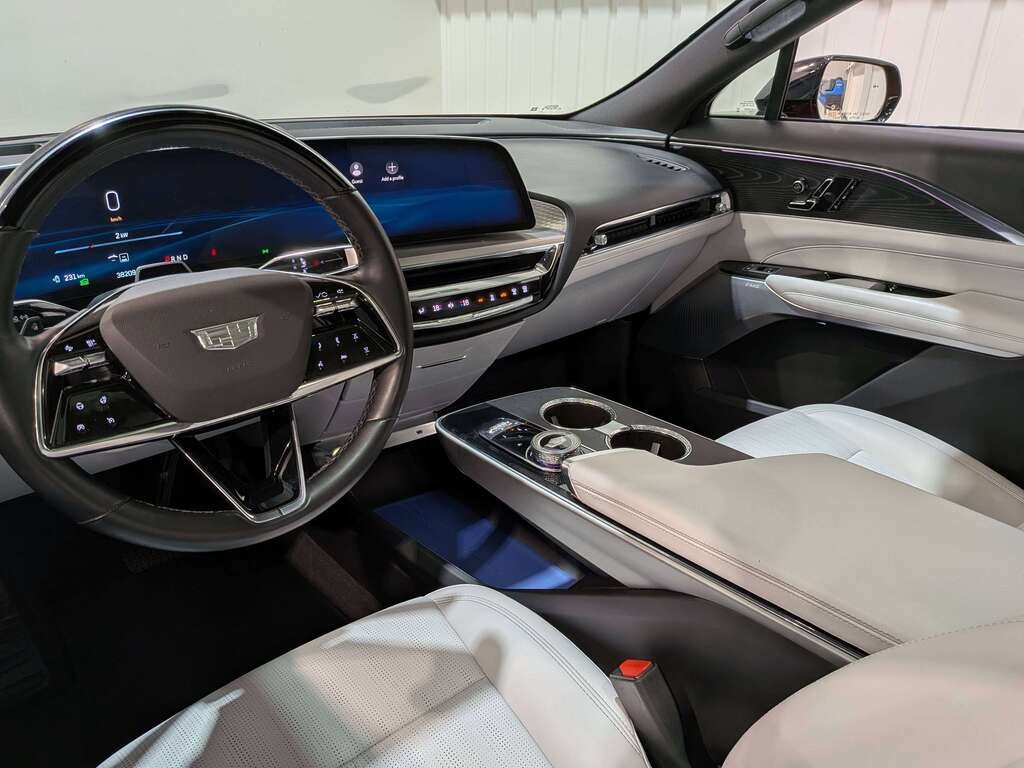 2024 Cadillac LYRIQ 4dr Sport w/1SJ Red Val-David - photo #16